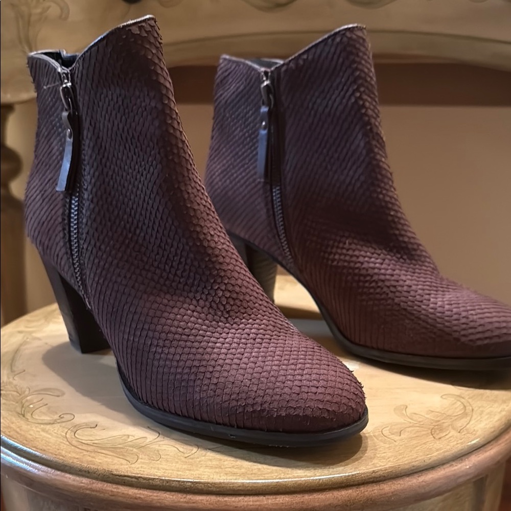 Mia Doyle-zipper Elegant Chocolate Brown Ankle Boots size 9